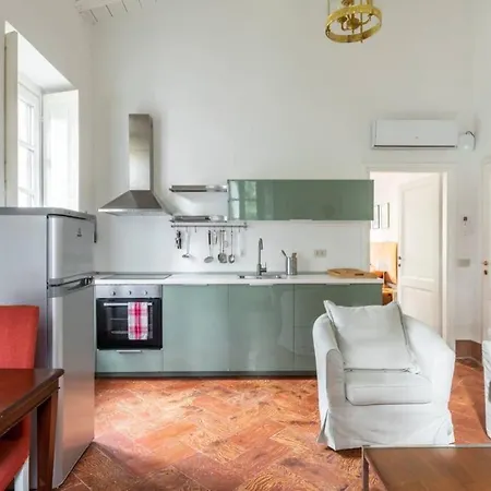 Appartamento Bilocale Nel Parco Di Erba Cernobbio