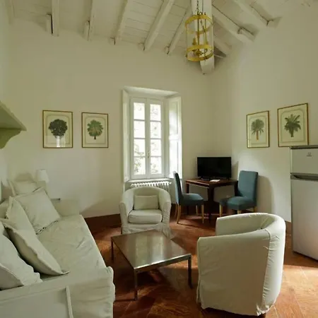 Апартаменты Bilocale Nel Parco Di Erba Черноббио